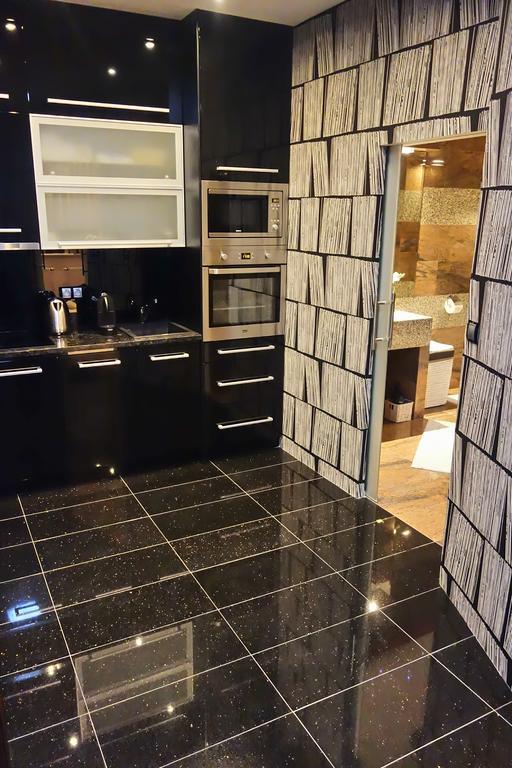 Apartment Lupacova Prag Rum bild